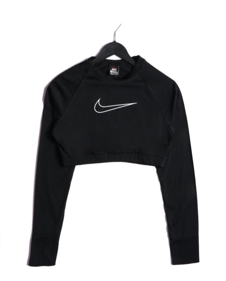 Long-sleeve-sports-crop